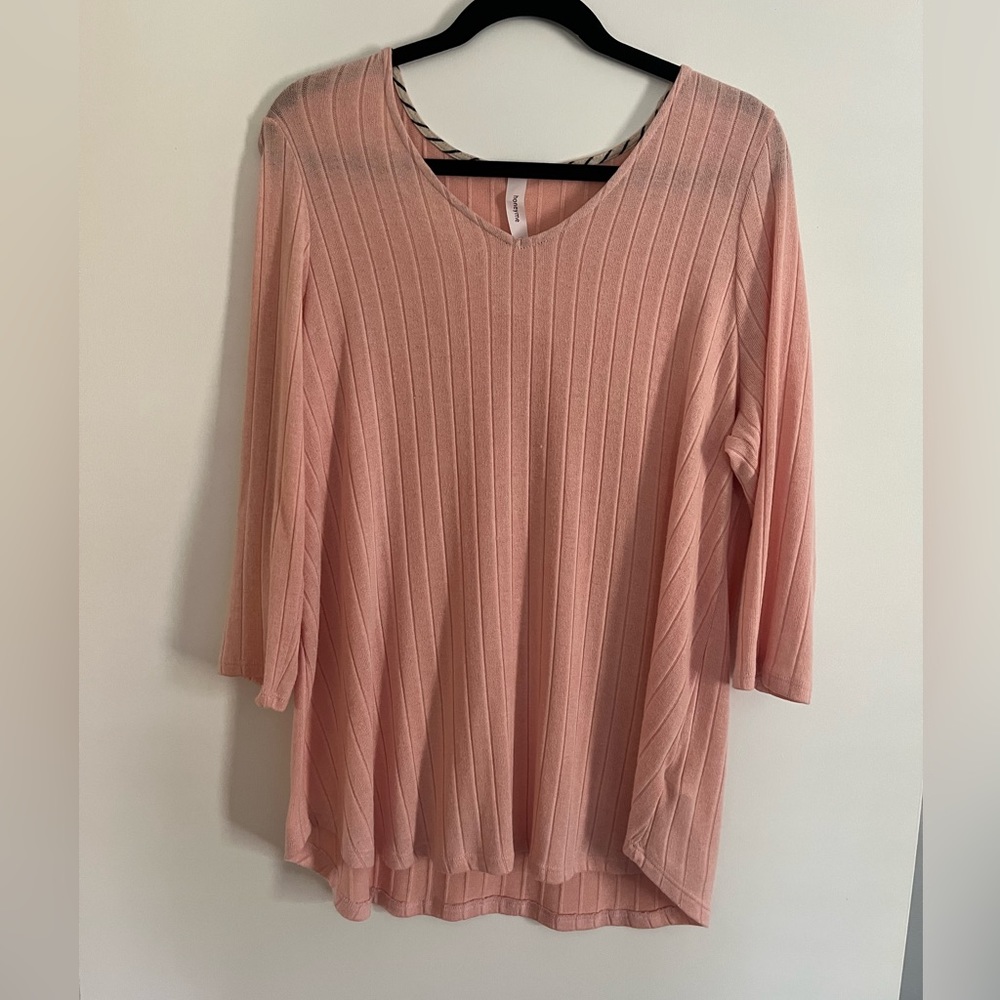 Light weight sweater